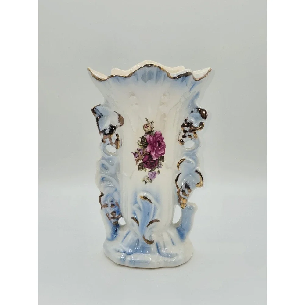 Vintage Victorian Style Porcelain Spill Vase Blue White Gold Floral‎ Mantel Vase
